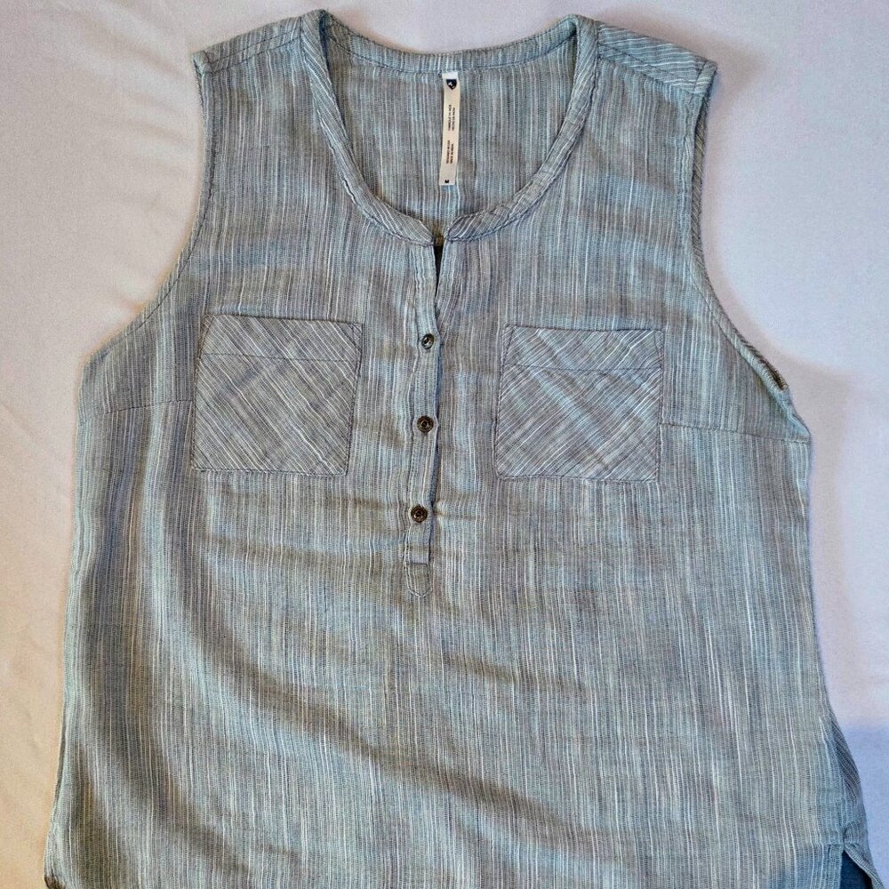 Kuhl Light Blue Textured Tank - Front Pockets - Size M